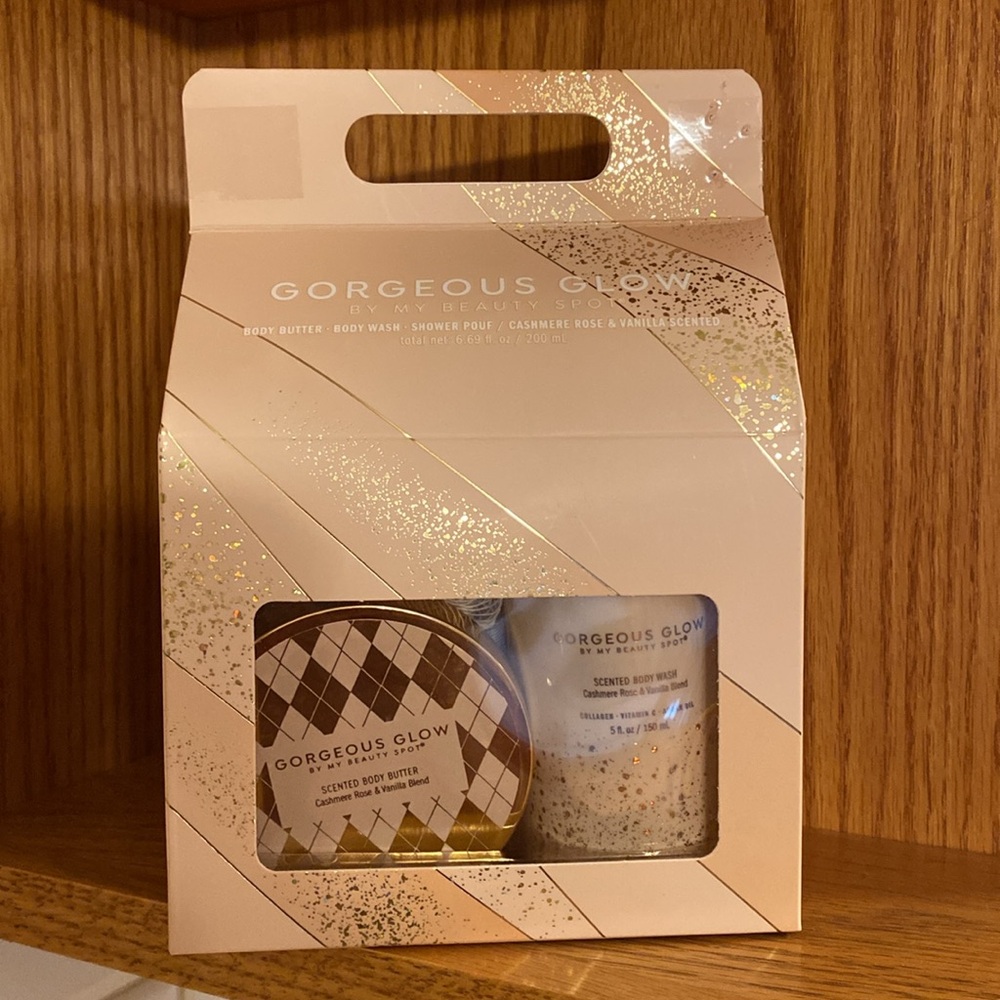 My beauty spot body care collection Cashmere Rose and Vanilla Blend scent - Picture 11 of 13